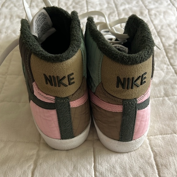 Men’s Blazer Mid Toasty Sneakers - Picture 4 of 9